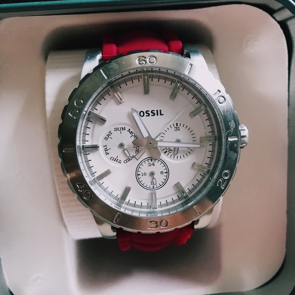 Fossil Pink Watch - Picture 2 of 4